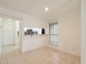 Building Photo - 6701 Sands Point Dr