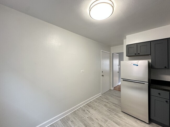 Foto del edificio - 6711 N California Ave