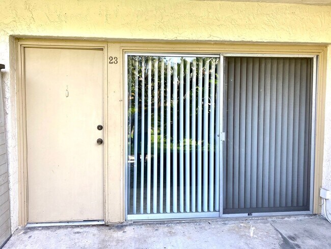 Building Photo - For Rent: Spacious Studio at the Capistran...