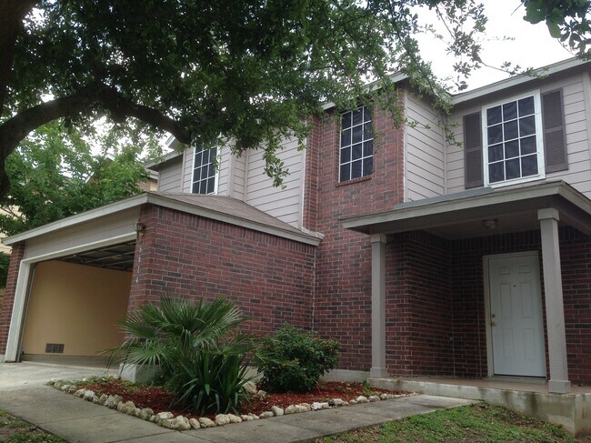 Foto del edificio - 6614 Buckhorn Cliff
