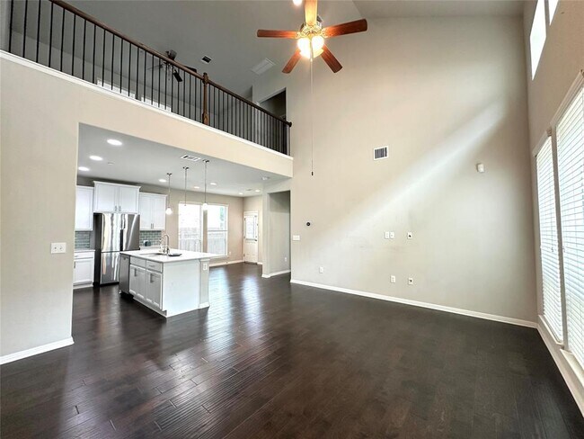 Foto del edificio - 3240 E Whitestone Blvd