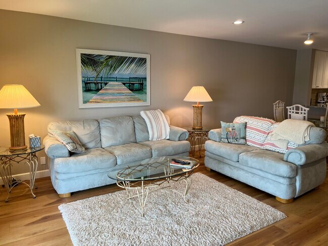 Building Photo - 12871 Briarlake Dr