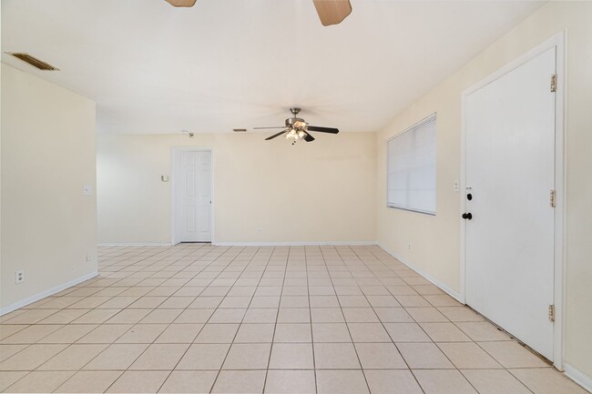 Photo - 3/2 Home in Daytona Beach