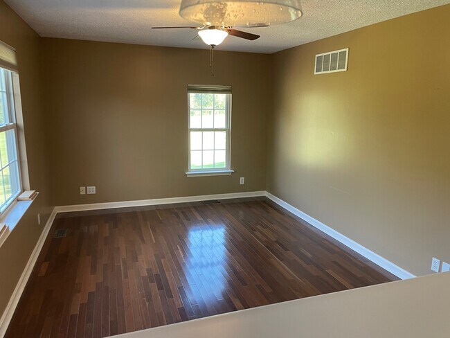 Foto del edificio - 2743 Rutland Rd