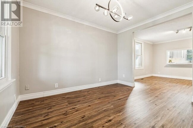 Building Photo - 223 Weir St N