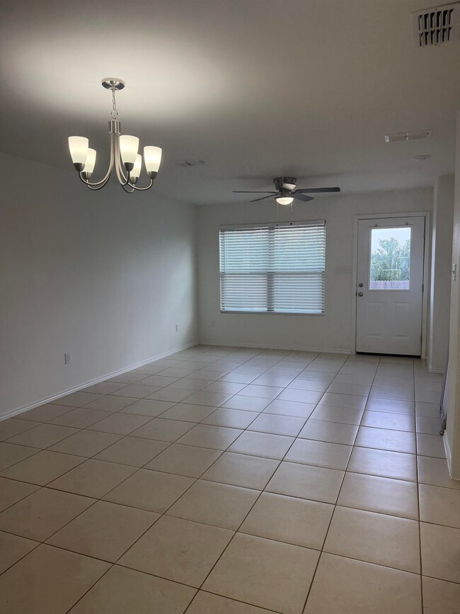 Foto del edificio - 5701 Montevista Dr