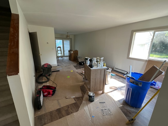 Building Photo - 46 Foxwood Cir