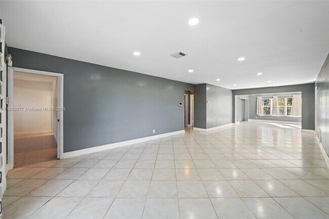 Foto del edificio - 3812 N Circle Dr
