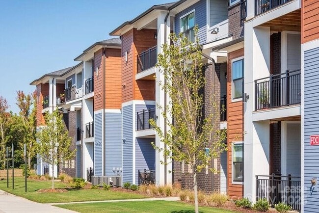 Foto del edificio - 1035 Strensall Ln