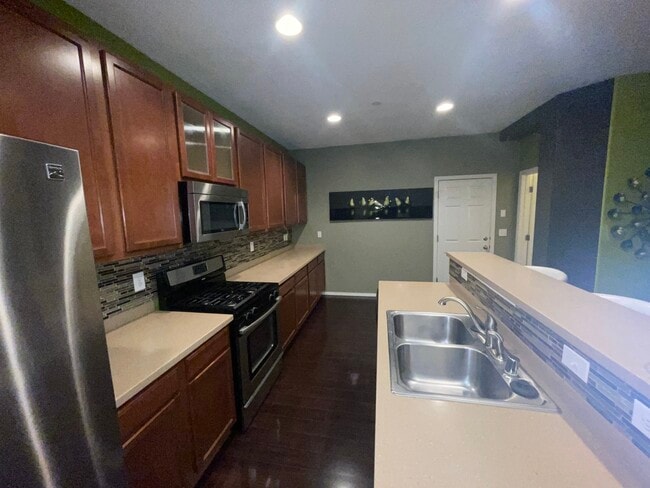 Foto del edificio - 601 Menaul Blvd NE