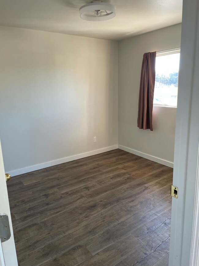 Building Photo - 2960 Redwood St