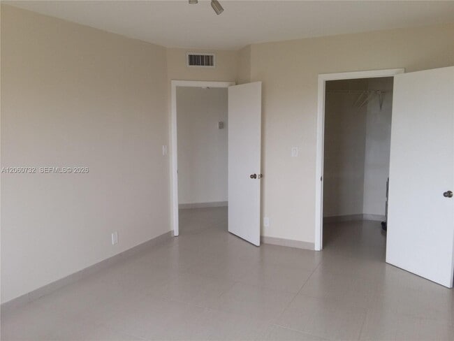 Building Photo - 8290 Lake Dr
