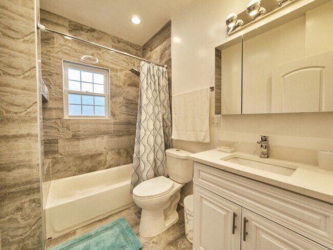 Foto del edificio - 12762 Elm St