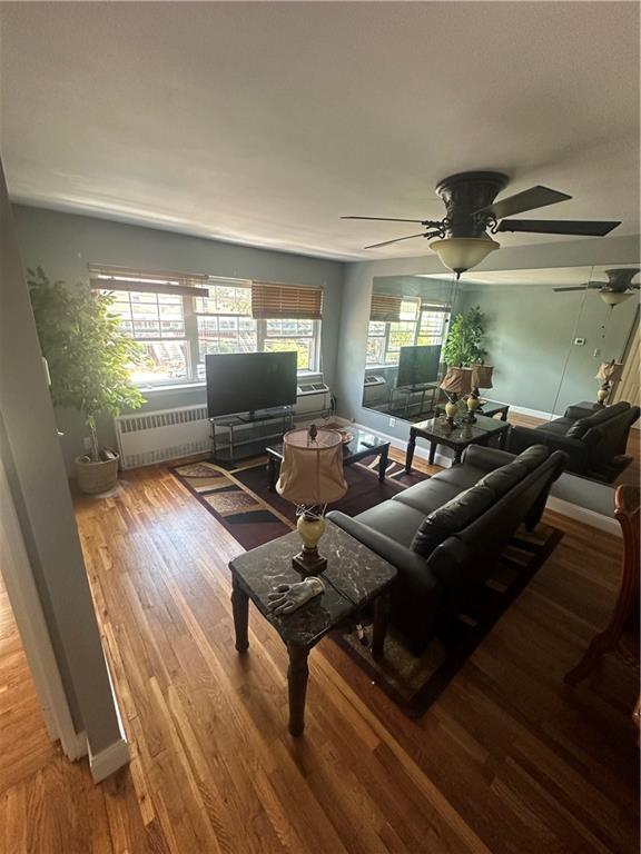 Foto del edificio - 642 E 80th St
