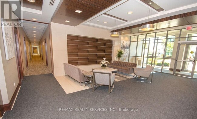 Building Photo - 339 Rathburn Rd W