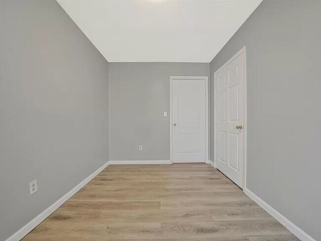 Foto del edificio - Charming 2BR Duplex in Queens Village