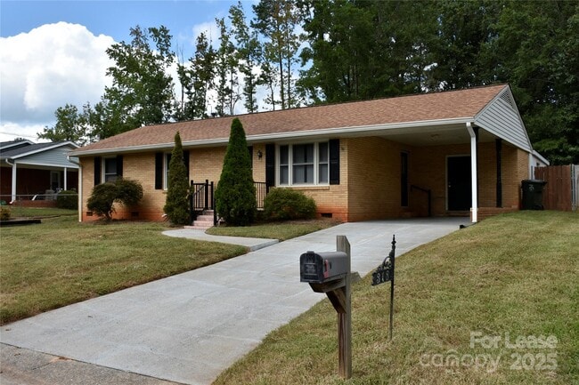 Building Photo - 318 Fulton St