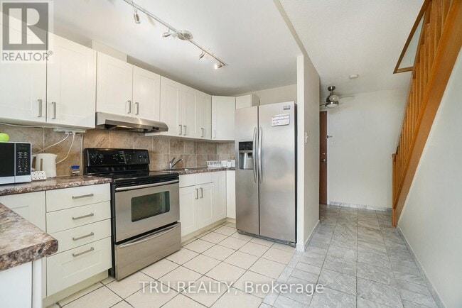 Building Photo - 900 Dynes Rd