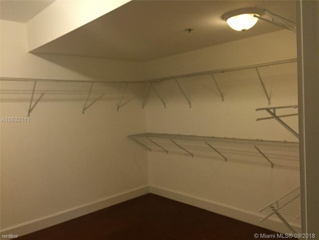Building Photo - 2 br, 2 bath  - 10175 Collins Ave Apt 105