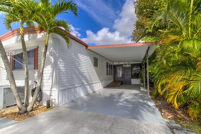 Foto del edificio - 241 SE Paradise Pl