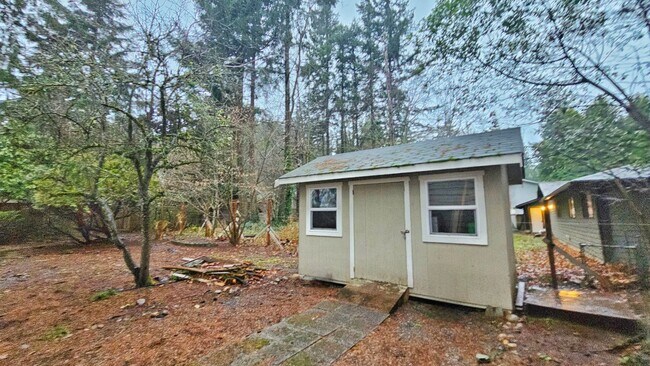 Foto del edificio - Beautiful 3 Bed 2.5 Bath Tri-level in Beautiful Covington.