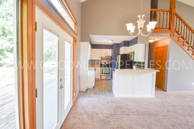 Foto del edificio - Large 4 Bedroom, 2 Bathroom Home in West D...