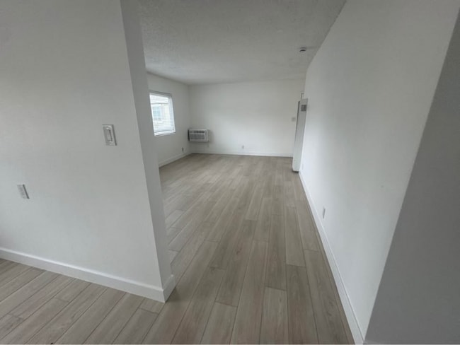 Foto del edificio - 5776 Rostrata Ave