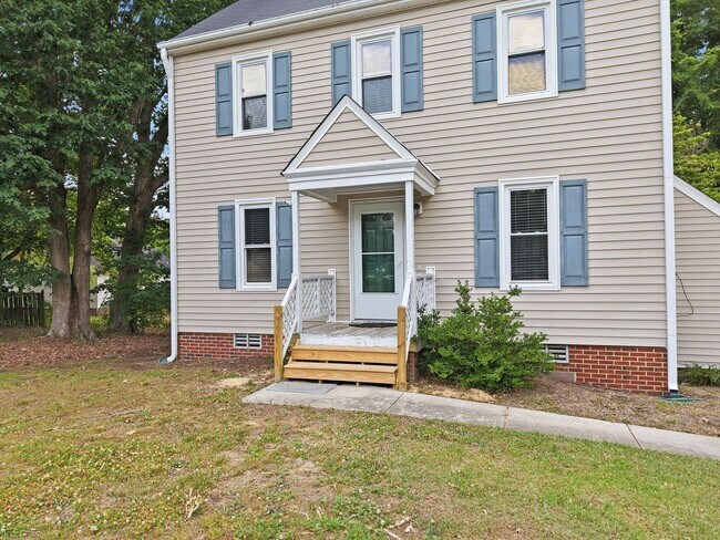 Foto del edificio - Spacious 3BR Home with Deck in Prime Wake Forest Location