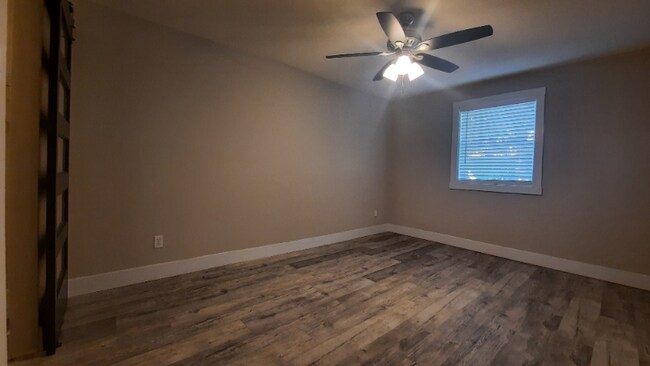 Foto del edificio - 8717 Watson Rd