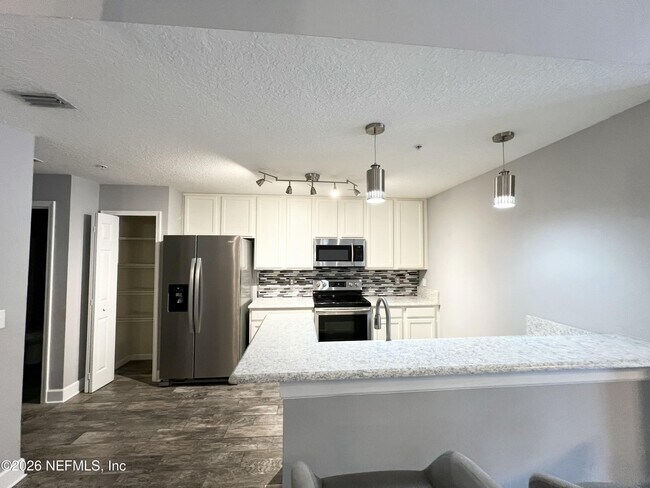 Foto del edificio - 7058 Snowy Canyon Dr