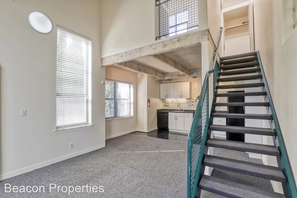 Primary Photo - 3930 Shafter Ave