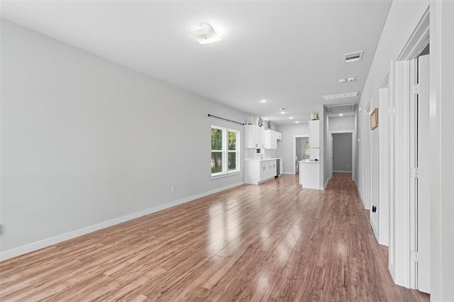 Foto del edificio - 2020 Hemphill St