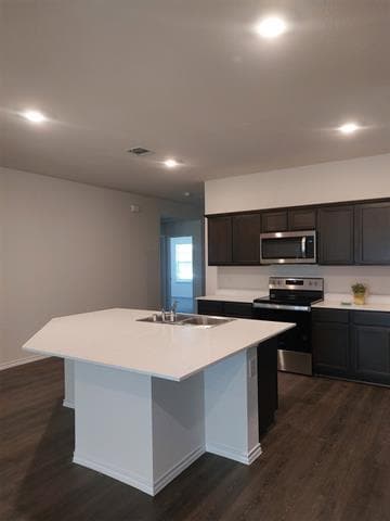 Building Photo - 2810 Peony Dr