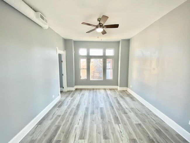 Foto del edificio - 2354 S Albany Ave