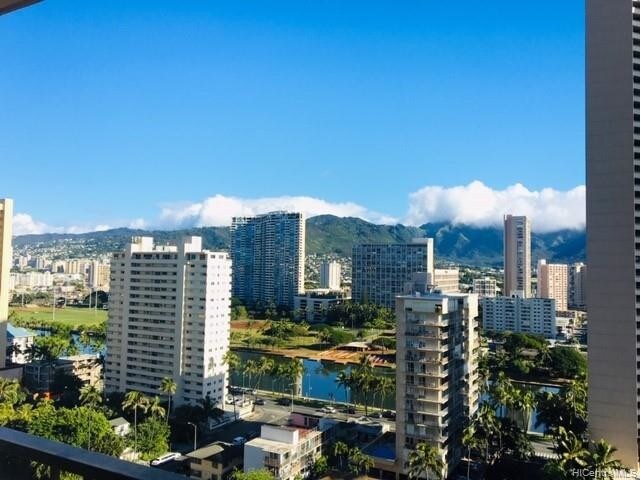 Building Photo - 2140 Kuhio Ave