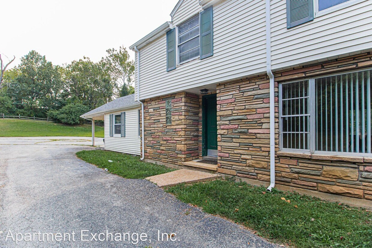 1131 S Lindbergh Blvd, Frontenac, MO 63131 House Rental in Frontenac