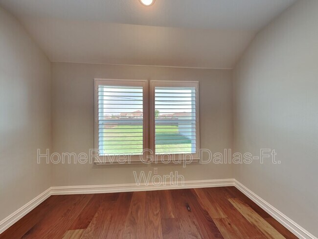 Building Photo - 4925 Remington Falls Dr