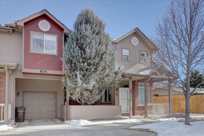 Building Photo - Longmont 3-bedroom townhome for rent