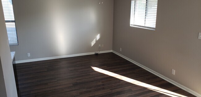 Photo - Deer Park Apartments - 737