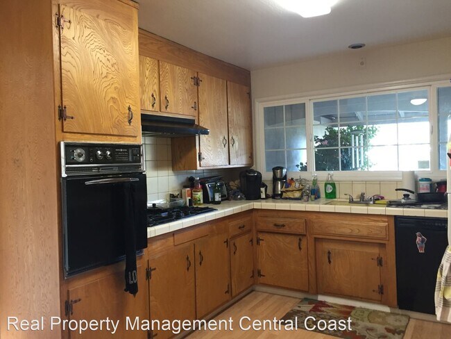 Foto del edificio - 4 br, 2 bath House - 562 Cuesta Drive