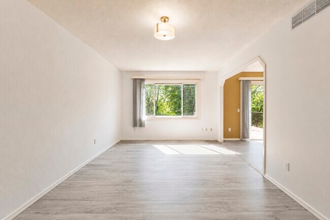 Foto del edificio - 14184 Aspen Ave NE