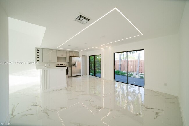 Foto del edificio - 3 br, 2 bath House - 9502 SW 151st Ct