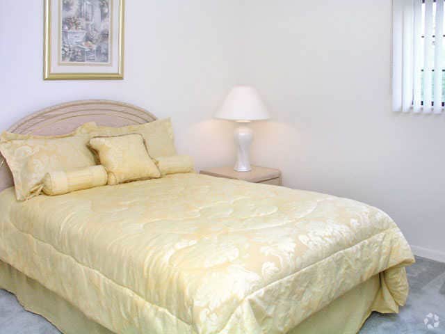 First Bedroom - Hunters Glen