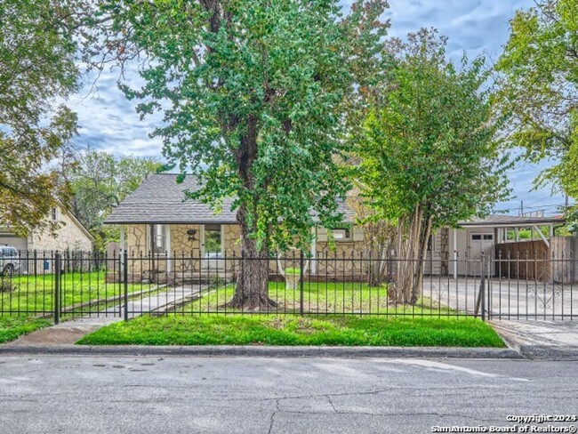 Building Photo - 3-BEDROOM HISTORIC HOME IN OLMOS PARK TERRACE