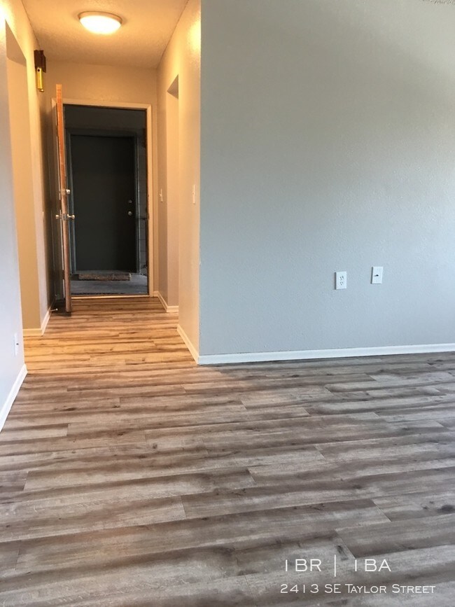 Foto del edificio - 2413 SE Taylor St