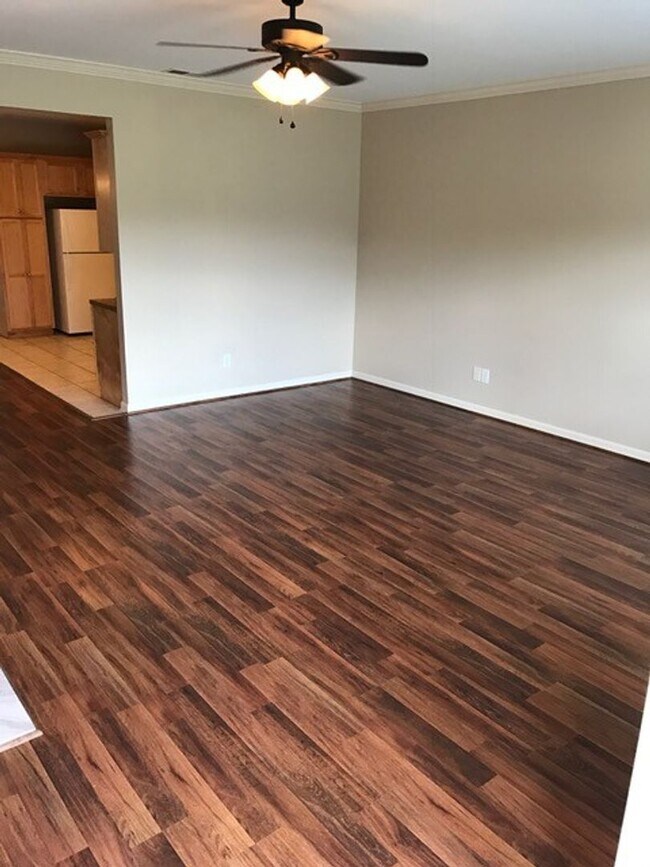 Foto del edificio - 109 Patty Ln