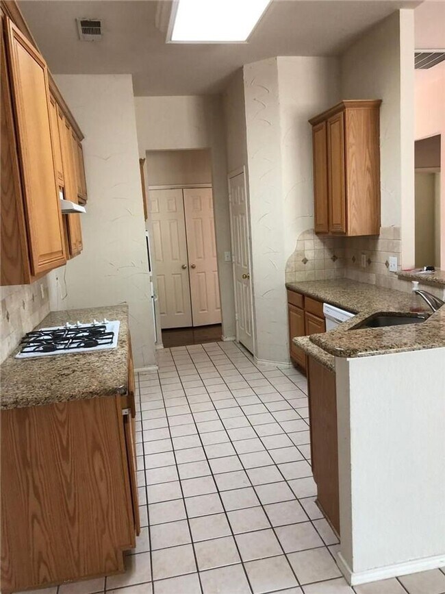 Foto del edificio - Beautiful 4 Bedroom, 2 Bath Home for Lease in Plano!