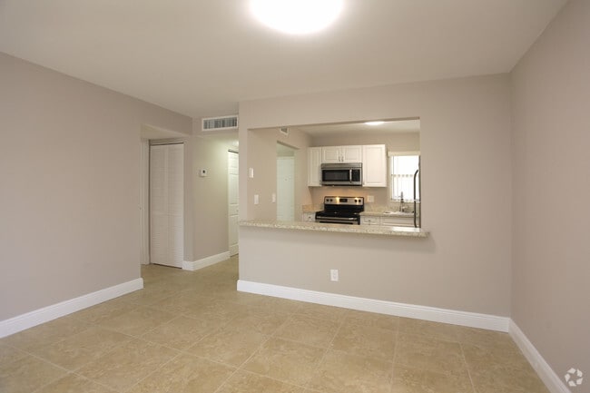 Kitchen - Villanova Apartments