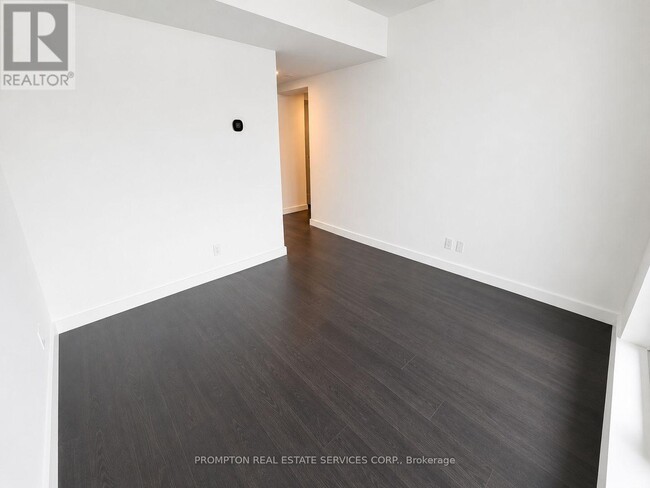 Building Photo - 38 Widmer St