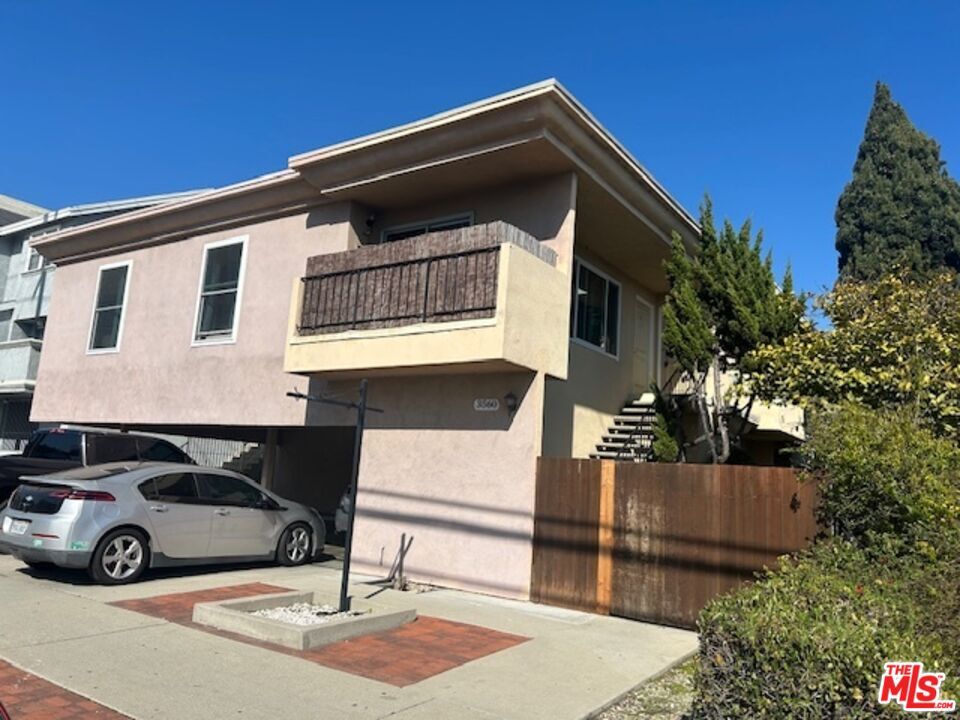 Foto principal - 3560 S Centinela Ave